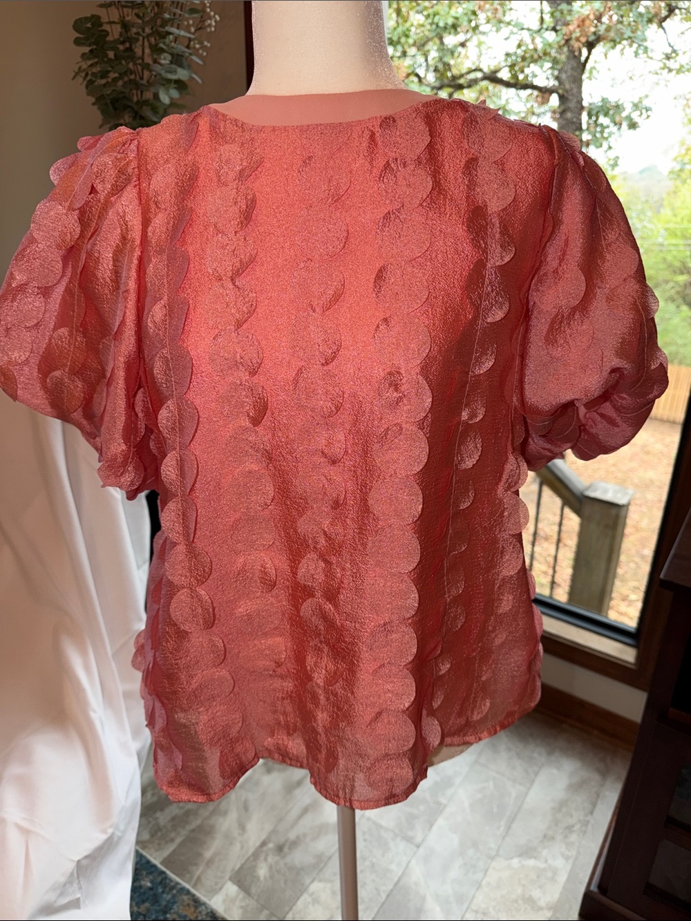 Coral Textured Puff-Sleeve Blouse